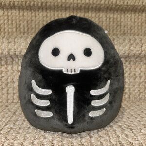 8 inch Stix squishmallow. Doesn’t have original tag. Produced 2020.